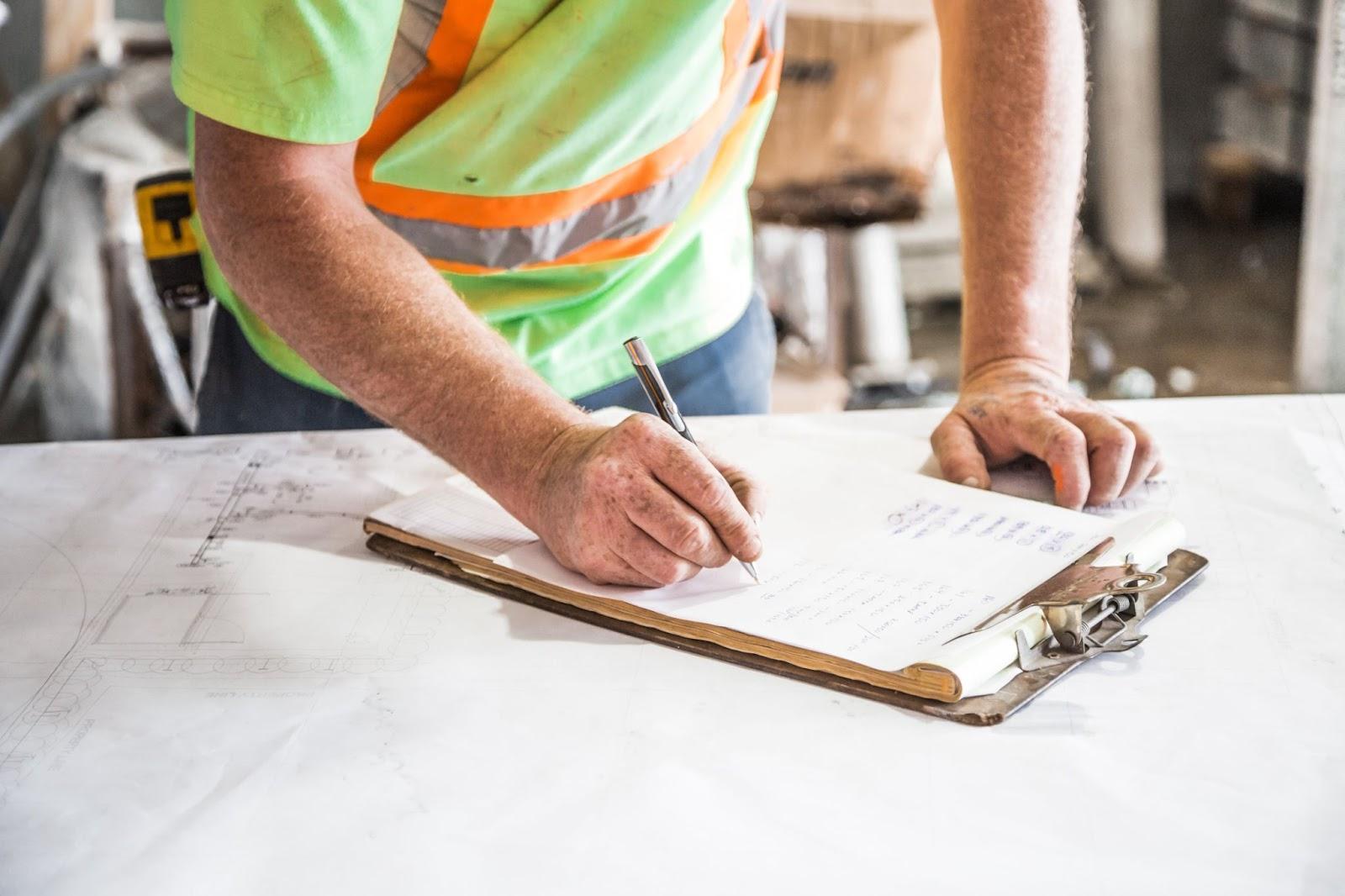 Construction Time Tracking: Avoid These 6 Common Mistakes